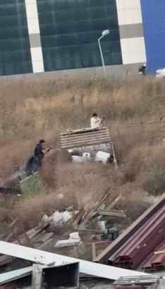 İstanbul - Arnavutköy'de eski çalıştığı fabrikada arkadaşını silahla vurup öldürdü; kümeste yakalandı