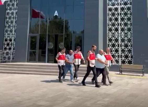 Çanakkale’de 6 ayrı suçtan 58’er yıl kesinleşmiş hapisle aranan 2 kişi yakalandı