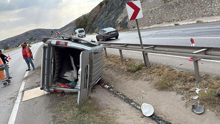Kırıkkale'de hafif ticari araç devrildi; 1 ölü, 1 yaralı