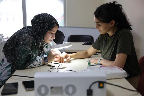 Bağcılar Belediyesi’nden kadınlara yönelik 'Güzellik, Saç ve Cilt Bakımı Kursu'
