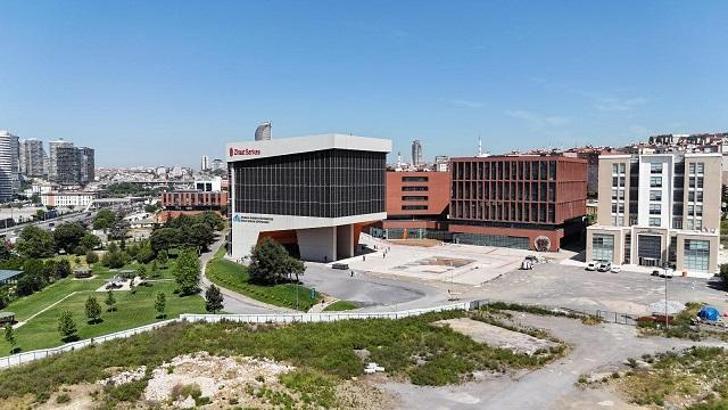 ‘Üniversitemiz, özgün akademik yapısı ve gelişime açık vizyonuyla dikkat çekiyor’