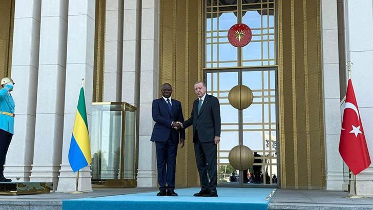 Cumhurbaşkanı Erdoğan, Gabon Cumhurbaşkanı Nguema'yı resmi törenle karşıladı