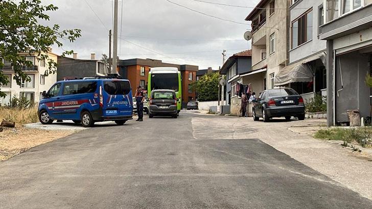 Bıçakla yaralandı, otomobille takip edip, pompalı ile ateş açtı: 5 yaralı