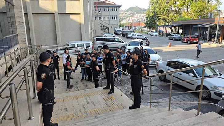 Belediye çalışanlarına faizle para veren baba ile 1 oğlu tutuklandı, 2’si serbest kaldı