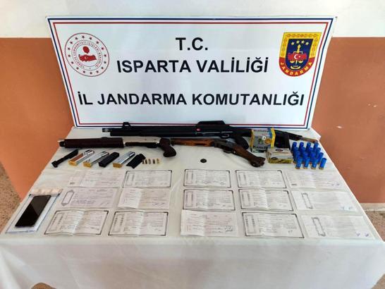 Senetler çerçevenin arkasından çıktı