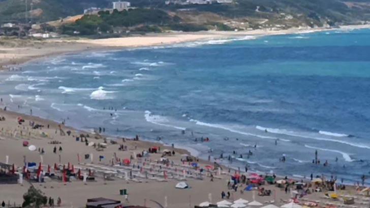 Şile'de yasağa rağmen denize girdiler