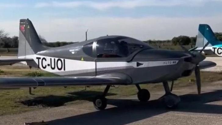 Adana'da ultralight tipi eğitim uçağı kaza- kırıma uğradı; 2 yaralı