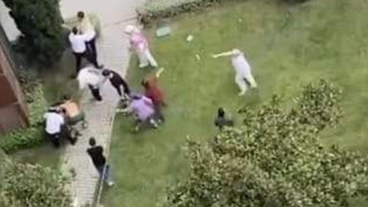 Zeytinburnu'nda 9'uncu kattan düşen bebek öldü