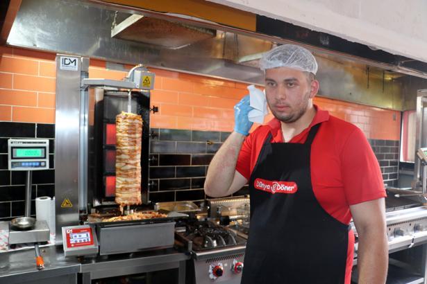 Antalya'da döner ustalarının 'sıcak' sınavı