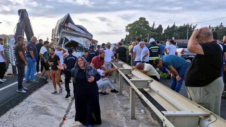 Tekirdağ'da kamyon devrildi; 3 kardeşten 1'i öldü, diğerleri yaralı