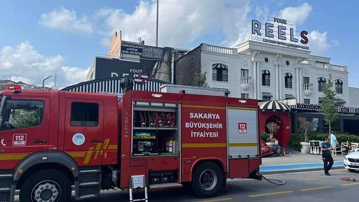 Sakarya'da kafeteryada çıkan yangında maddi hasar oluştu