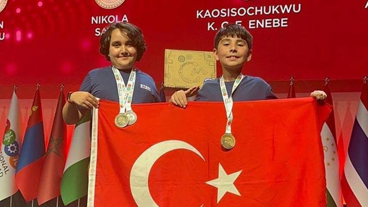 Barselona'daki olimpiyatlarda matematikte birinci olan İstanbul'daki 2 öğrenci DHA'ya konuştu