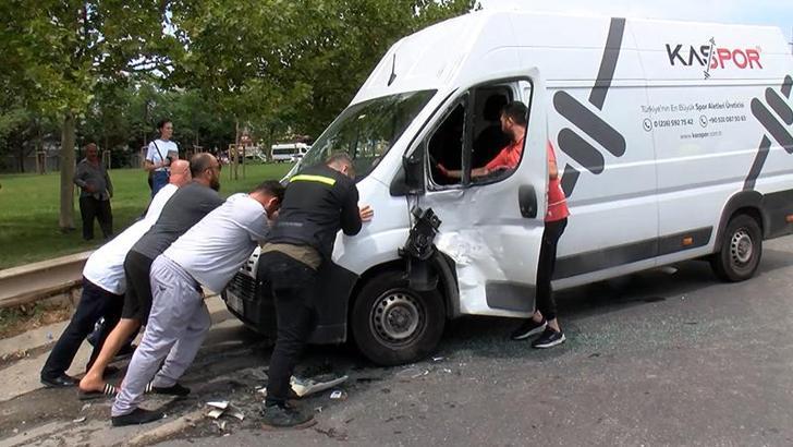 Kartal'da zincirleme trafik kazası