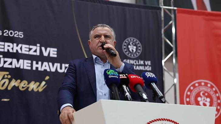 Bakan Bak: 12 milyon vatandaşımıza yüzme öğrettik