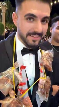 Damada altın yerine pirzola taktı