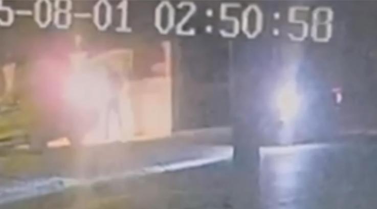 Park halindeki otomobil kundaklandı