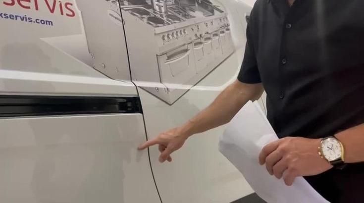 Sıfır aldığı aracı boyalı çıkan iş insanına müşteri memnuniyeti için 20 bin lira teklif etmişler