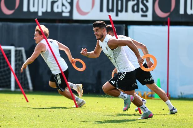 Beşiktaş, St. Patrick's maçı hazırlıklarını sürdürdü