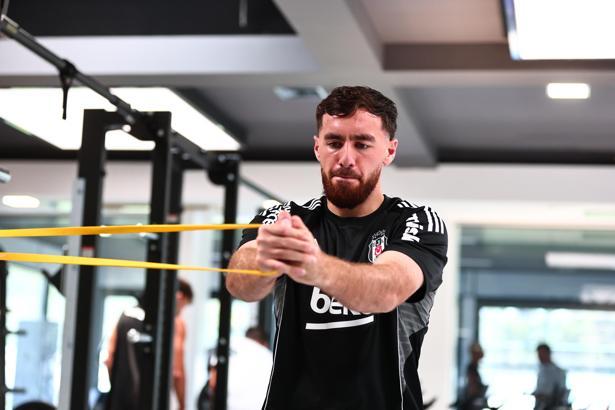 Beşiktaş, St. Patrick's maçı hazırlıklarını salonda sürdürdü