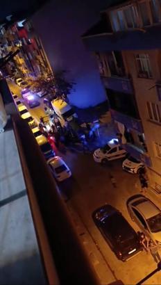İstanbul - Sultangazi'de yaşanan kavgalar kamerada: 2 kişi yaralandı