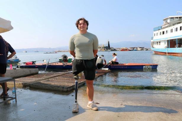 Paralimpik sporcu, kendisi gibi engellileri spora teşvik ediyor