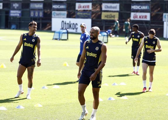 Fenerbahçe, Feyenoord maçı hazırlıklarını sürdürdü