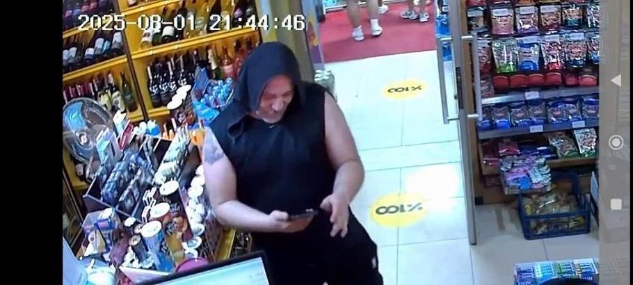 Alışveriş için girdiği markette kalp krizinden öldü