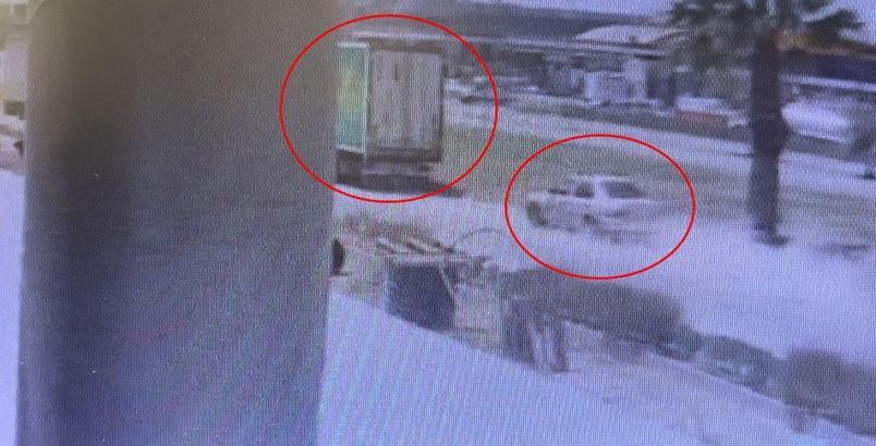 Otomobilin TIR'a çarptığı kaza kamerada: 1 ölü