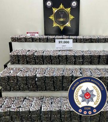 Balıkesir'de 89 bin sentetik ecza hap ele geçirildi