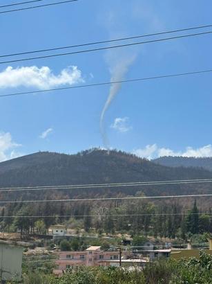 Hatay'da geçen ay yanan ormanda hortum çıktı; o anlar kamerada