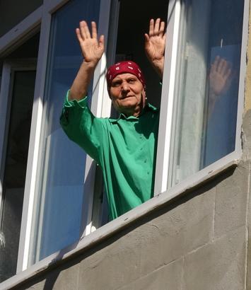 Karabağ'ın kadın gazisi şimdi kanserle savaşıyor