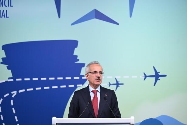 Bakan Uraloğlu: DHMİ, Türkiye'nin en büyük 500 şirketi arasında 46'ncı oldu