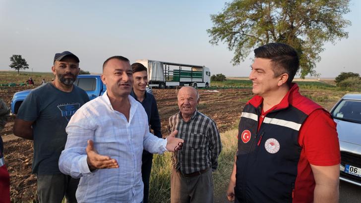 Tarım İl Müdürü Mete, hasada katıldı