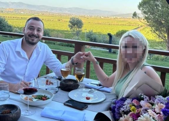 Hafif ticari aracın çarptığı motosikletin sürücüsünün öldüğü kaza kamerada (2)