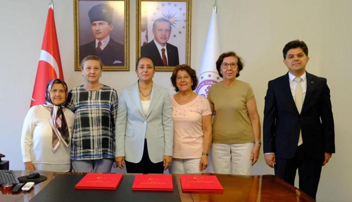 Yardımsevenler Derneği'nden eğitime destek