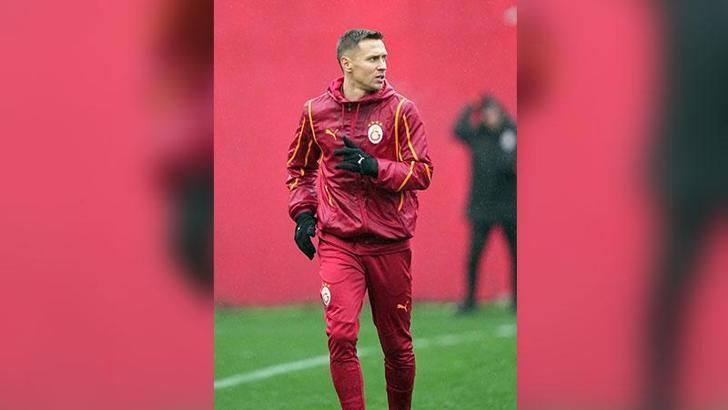 Galatasaray, Frankowski'nin Rennes'e transferini duyurdu