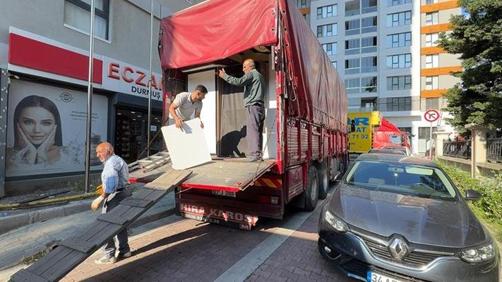 Tahliye davasını kaybeden firma yetkilileri öğrenci yurdundaki eşyaları kaçırmaya çalıştı