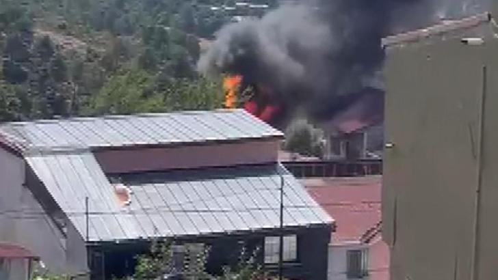 İstanbul - Ümraniye’de kömürlük alev alev yandı