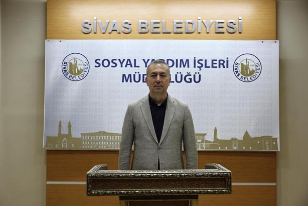 Dar gelirli ailelerin çocuklarına belediyeden nakit kırtasiye desteği