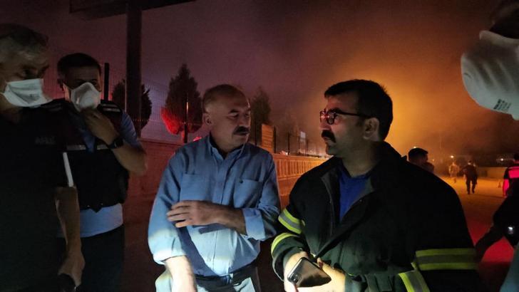 Çorum OSB’deki tekstil fabrikasında yangın (2)