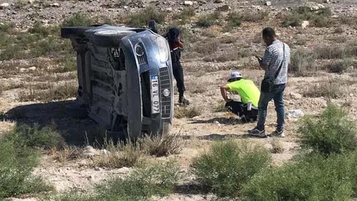 Otomobil takla attı; aynı aileden 5 kişi yaralandı