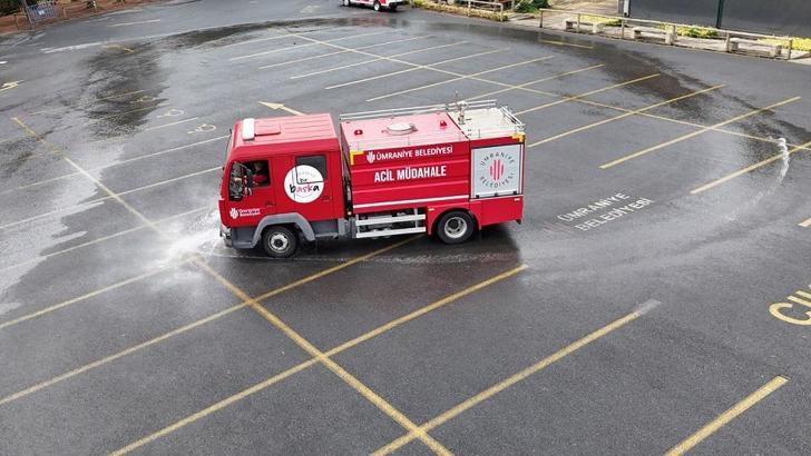 Ümraniye Belediyesi, yangınlara karşı ekipleriyle birlikte teyakkuzda olduğunu duyurdu