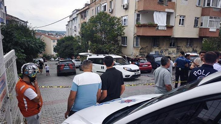 Eyüpsultan’da evinin önünde silahlı saldırıya uğradı; hastanede hayatını kaybetti