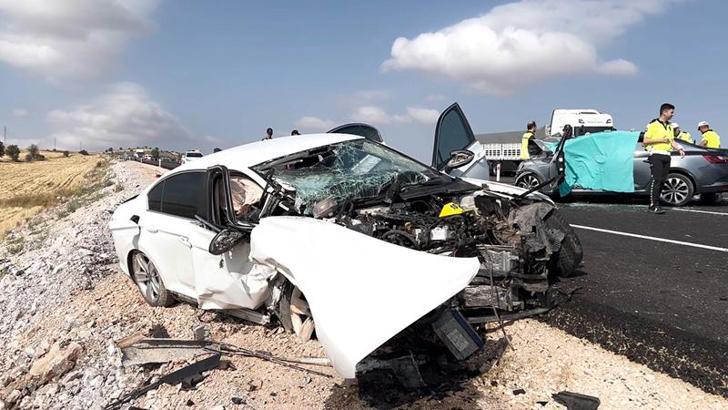 Tokat’ta iki otomobil çarpıştı; evli çift ile 2 aylık bebekleri öldü