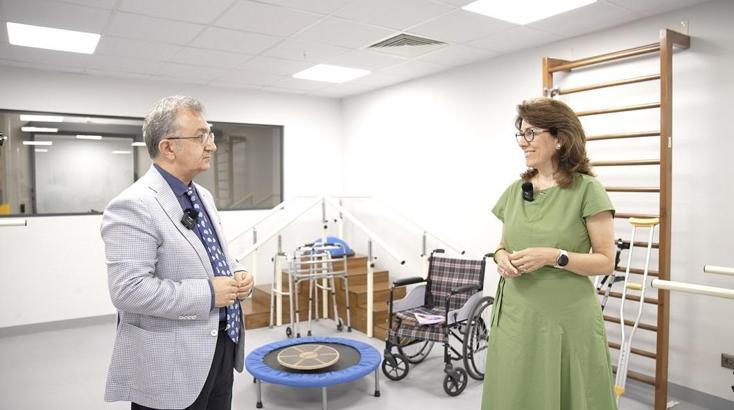 'Sağlık alanlarında yapay zeka insanın yerini alamaz çünkü klinik his insana özgüdür'