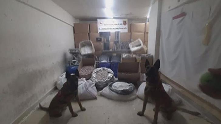 Fatih’te uyuşturucu imalathanesine operasyon: 4 şüpheli gözaltında