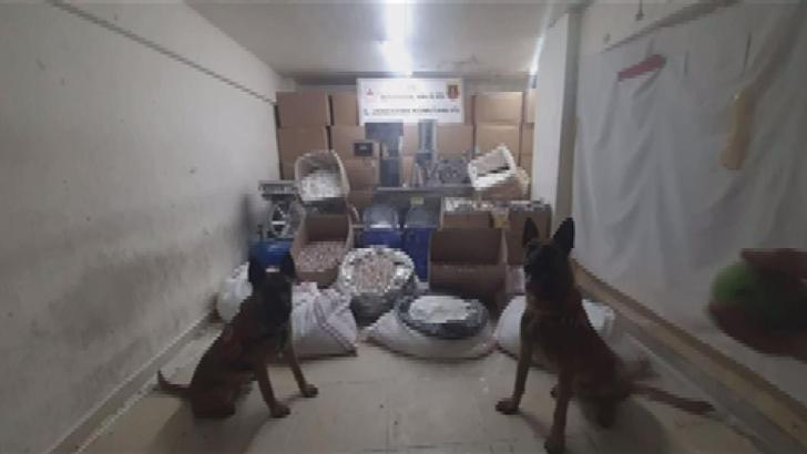 İstanbul- Fatih’te uyuşturucu imalathanesine operasyon: 4 şüpheli gözaltında