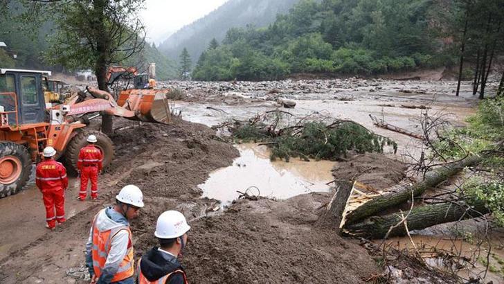 Çin’de sel: 10 ölü