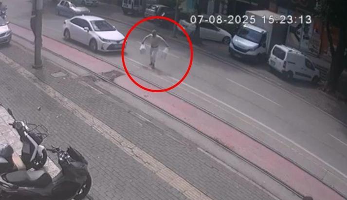 Market alışverişinden dönerken otomobil çarptı