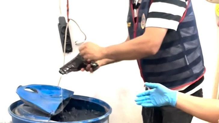 Şanlıurfa’da su bidonunda tabanca, saksılarda kenevir ele geçirildi; 7 gözaltı